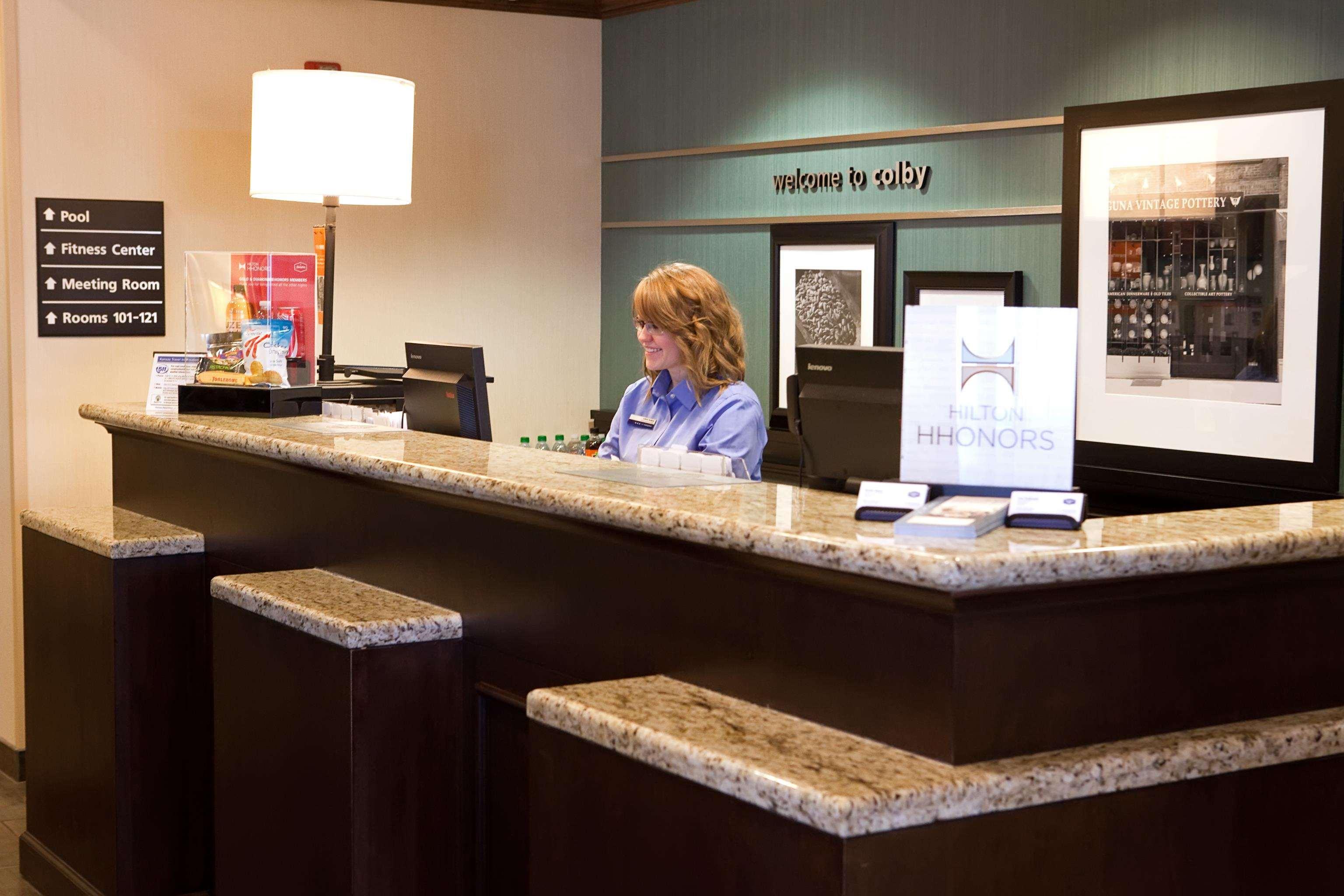 Hampton Inn Colby Exterior foto